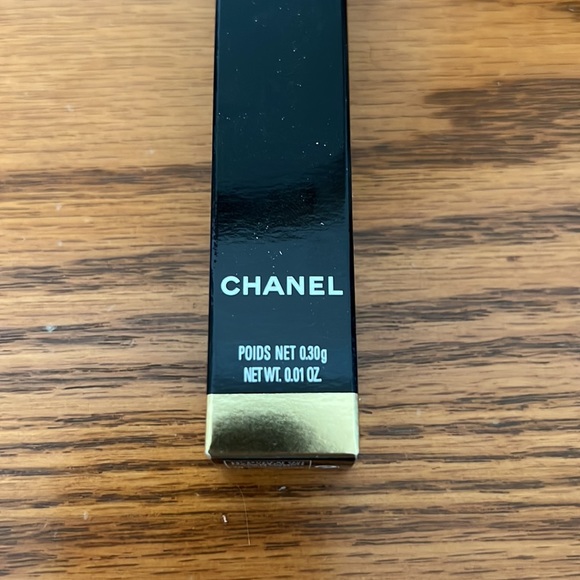 Chanel stylo yeux waterproof long lasting eyeliner. - Picture 3 of 5